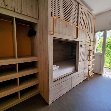 Bloom Hostel Bar & Garden 波尔多 外观 照片