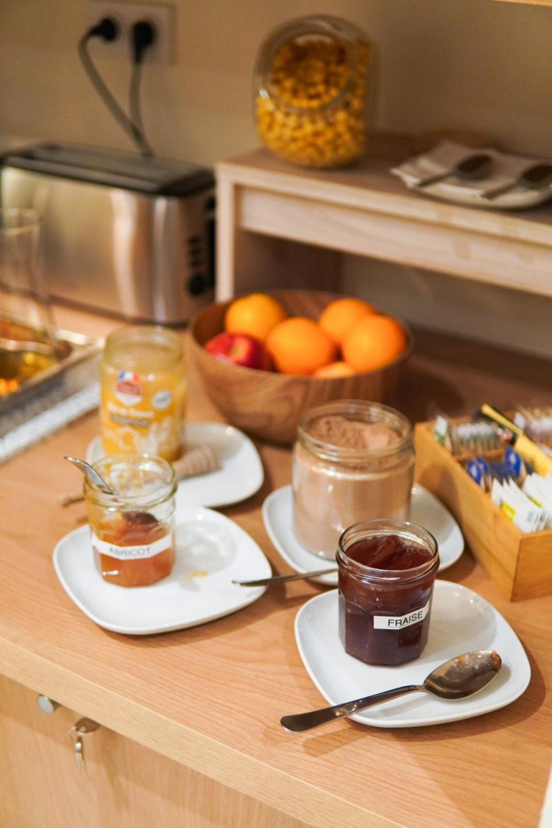 Bloom Hostel Bar & Garden 波尔多 外观 照片