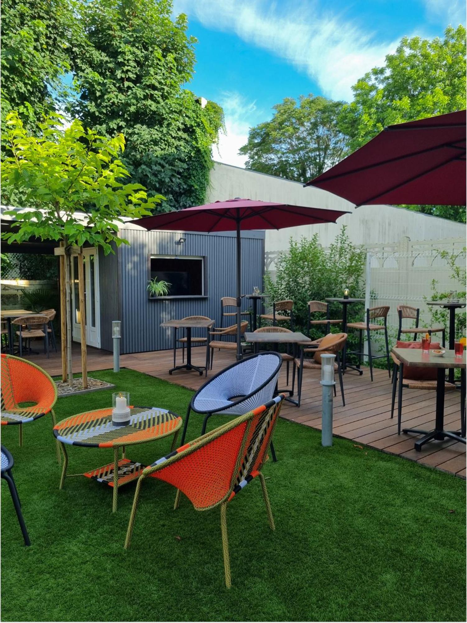Bloom Hostel Bar & Garden 波尔多 外观 照片