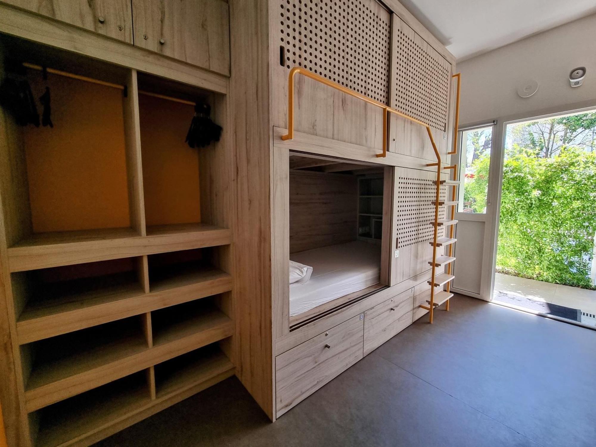 Bloom Hostel Bar & Garden 波尔多 外观 照片